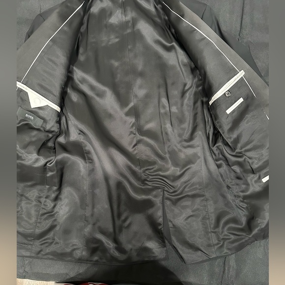 Hugo Boss Tuxedo kit - Picture 9 of 15